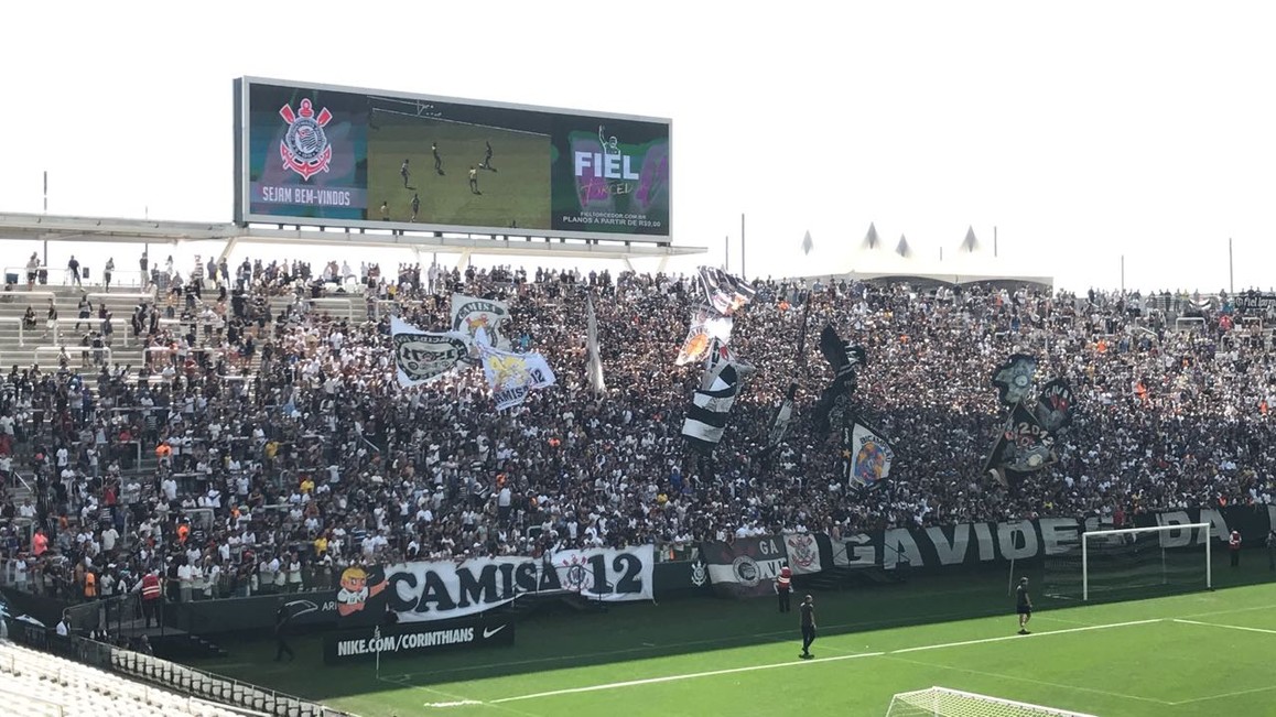 Corinthians encerra preparação para o clássico com apoio da torcida na Arena
