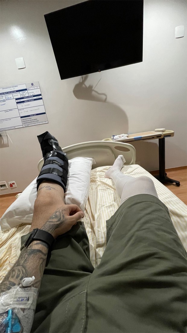 Kevinho revela novo affair durante recuperação após cirurgia (Foto: Reprodução / Instagram )