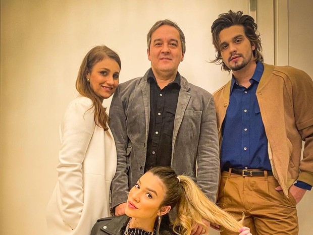 Luan Santana posta foto
