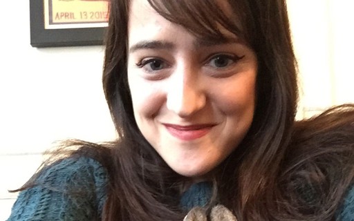 Atriz Mirim Que Fez O Filme Matilda Ex Atriz Mirim Indica Ser Bissexual Em Conversa Com Fas Revista
