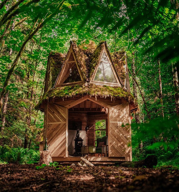 Tiny house parece saída de um conto de fadas (Foto: Reprodução / @erikhecht )