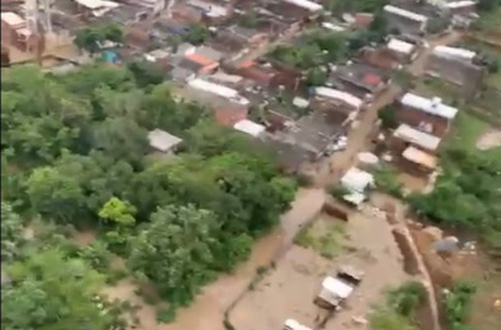 Itajuípe, no sul da Bahia, fica completamente alagada após chuva no sul da Bahia — Foto: Divulgação / GOVBA