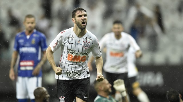 Boselli comemora o gol de empate do Corinthians