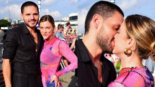 Alice Wegmann dá beijão em namorado no Bloco do Silva
