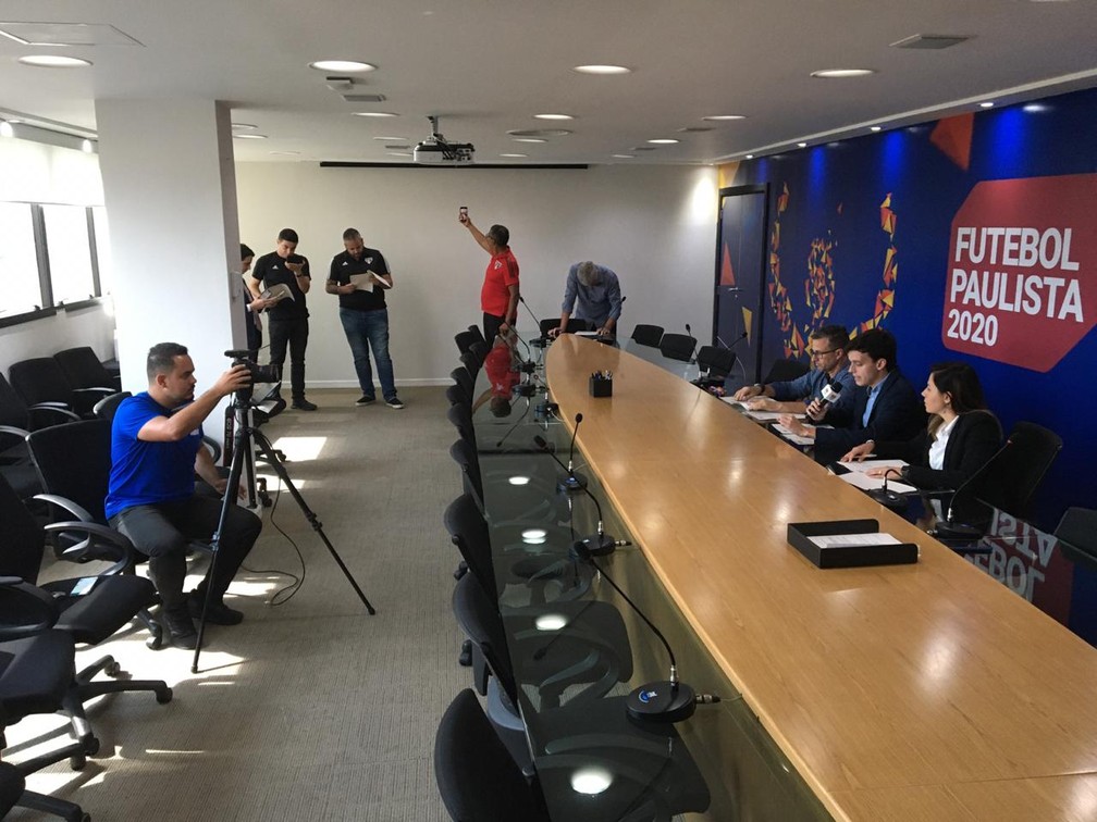 Audiência de designação de árbitros da Federação Paulista: sala quase sempre vazia — Foto: Leonardo Lourenço