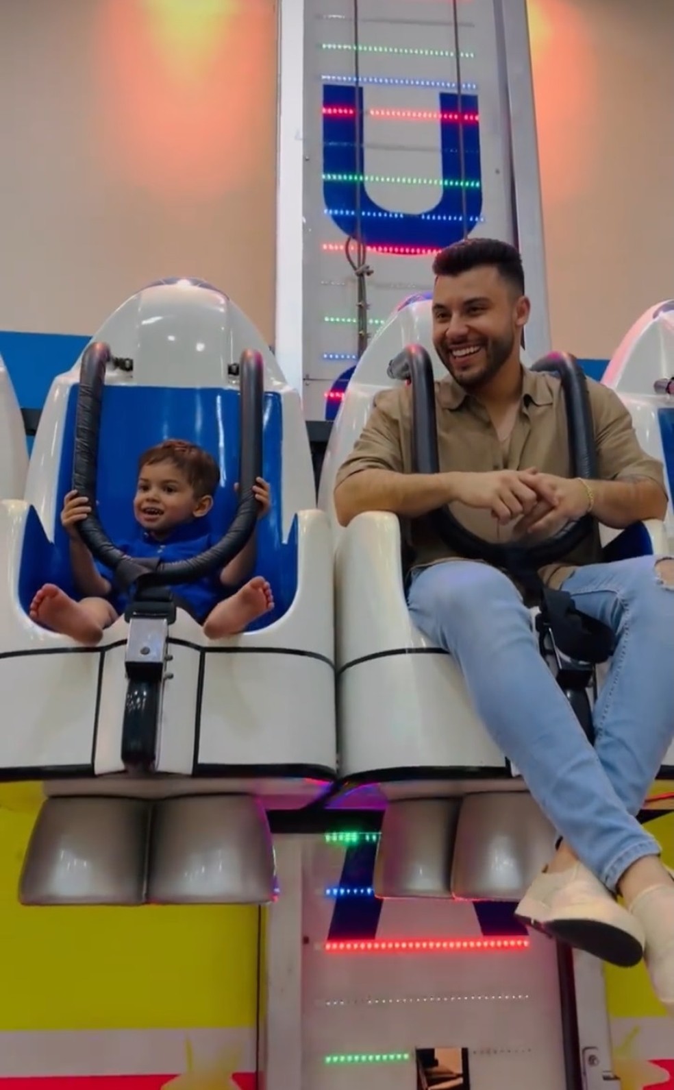 Leo com o pai, Murilo Huff — Foto: Reprodução/ Fernando Golçalves)
