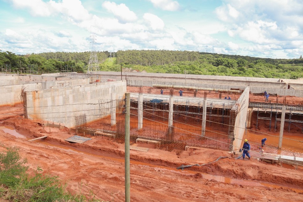 Nova data para entrega das obras da Estação de Tratamento do Esgoto (ETE) de Bauru foi estabelecida após a instauração de um processo licitatório  — Foto: Thayna Polin/Prefeitura de Bauru