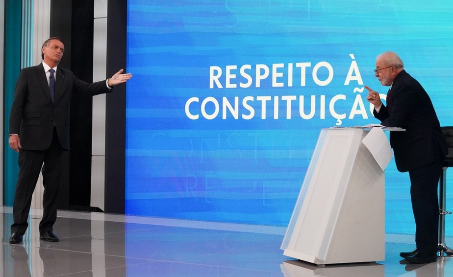 Jair Bolsonaro e Lula se enfrentam no debate da TV Globo