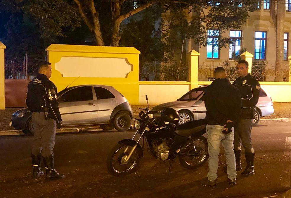 Blitz 'ItapÃª Mais Segura' foi realizada em Itapetininga (SP) na noite de sexta-feira (24) â€” Foto: DivulgaÃ§Ã£o