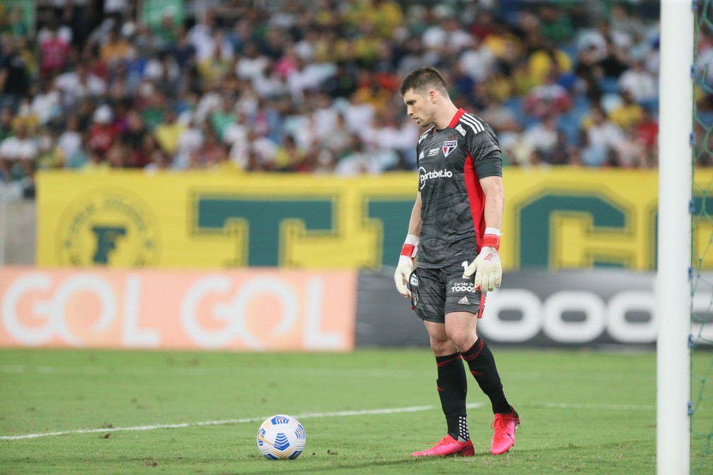 Tiago Volpi foi o destaque do São Paulo contra o Cuiabá  — Foto: Gil Gomes/AGIF