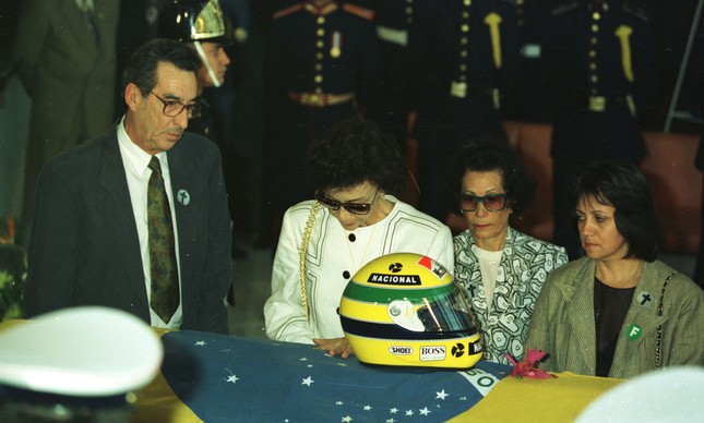 Fotos Resgatam Tristeza No Brasil Com A Morte De Ayrton Senna Há 25 Anos Blog Do Acervo O Globo