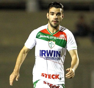 Santos entra em disputa com São Paulo para contratar volante da Lusa