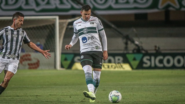 Lance de Coritiba x Santos