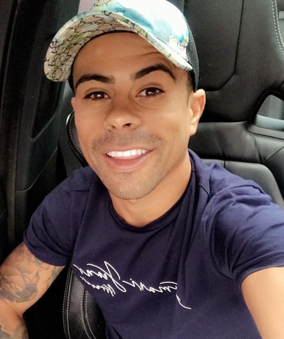 Pm Apreende Falsas Viaturas Usadas Em Clipe De Mc Neguinho Do Kaxeta Santos E Regiao G1