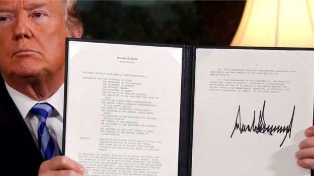 BBC - Em 2018, Trump se retirou do acordo nuclear feito pelo seu antecessor com Teerã (Foto: REUTERS/JONATHAN ERNST via BBC)