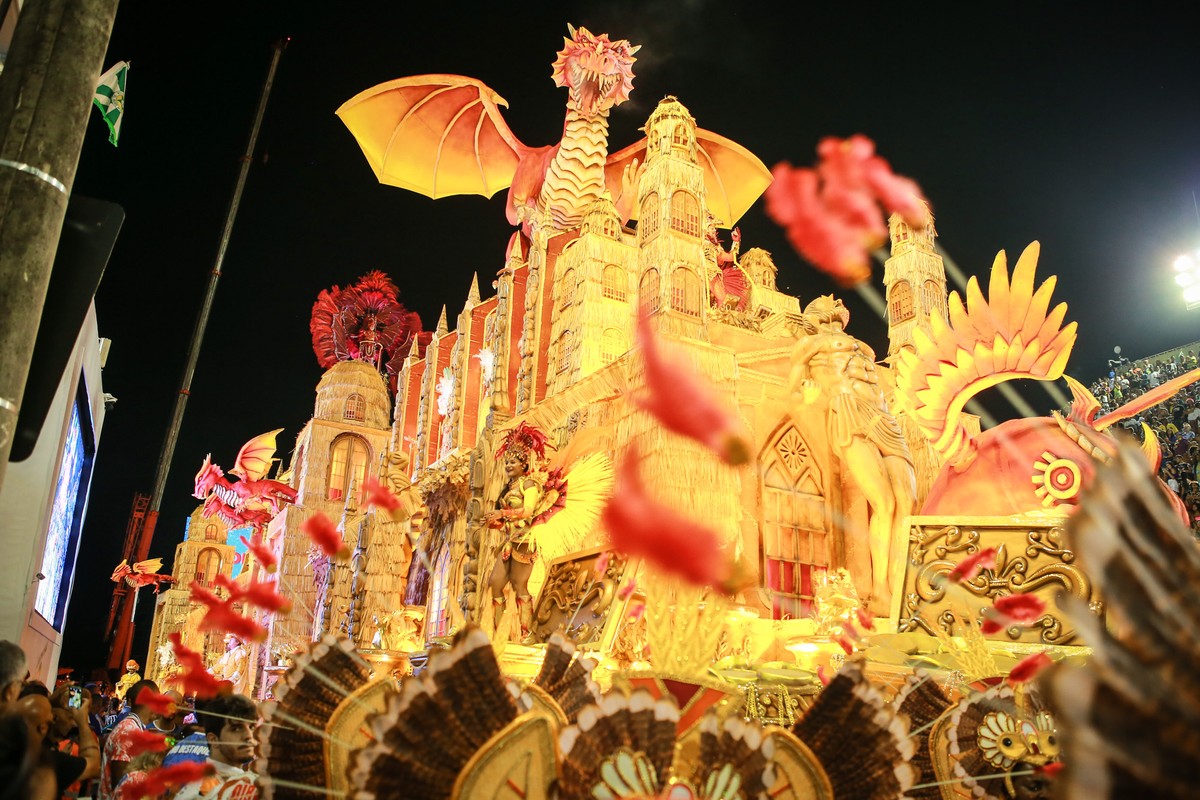 Resultado de imagem para UniÃ£o da Ilha celebra a cultura do CearÃ¡ pelas obras de Rachel de Queiroz e JosÃ© de Alencar