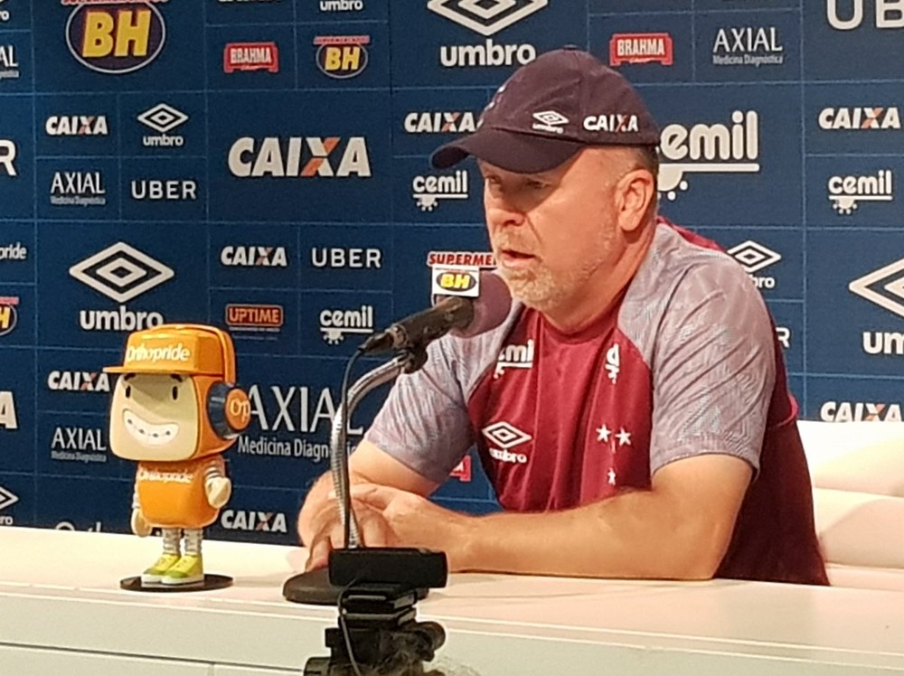 Mano comenta arbitragem de fora no Mineiro: Bom para todo mundo