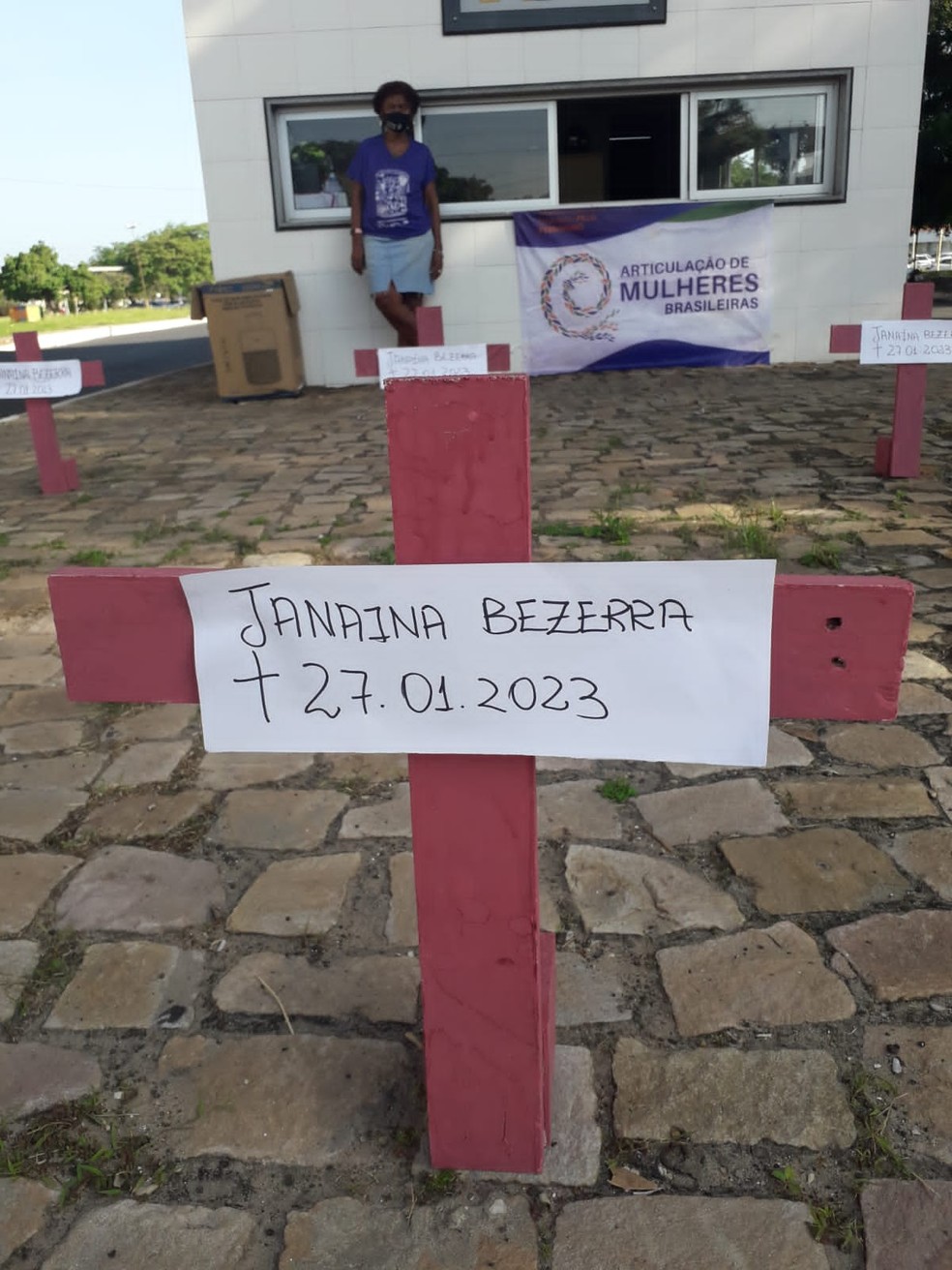 Grupo faz protesto silencioso na UFPI para lembrar vítimas de feminicídio no Piauí no Dia da Mulher — Foto: Fórum de Mulheres Piauienses