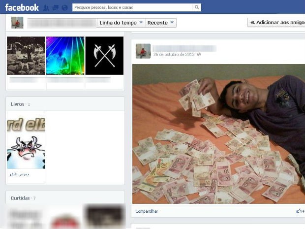 Suspeito de assaltar lotérias posa cerca por notas de dinheiro no Facebook (Foto: Reprodução)