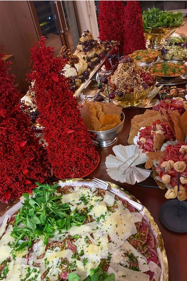 Detalhes da decoração e buffet da festa de confraternização promovida por Luma Costa (Foto: Reprodução/Instagram)