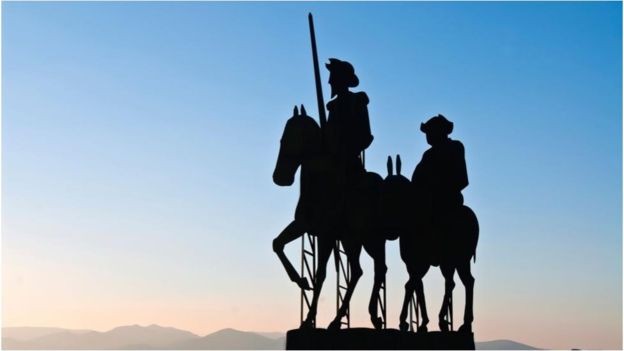 BBC - Enquanto os objetivos inalcançáveis de Dom Quixote proporcionavam a ele picos de euforia, ele nunca sentiu o contentamento de Sancho Pança. (Foto: Alamy/BBC)