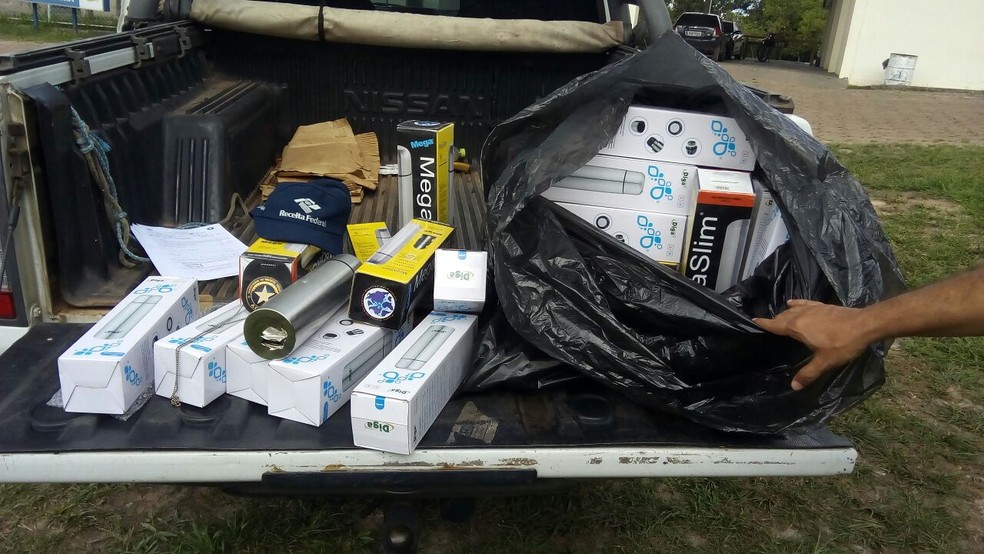 Receita Federal apreende cocaína em garrafas térmicas ...