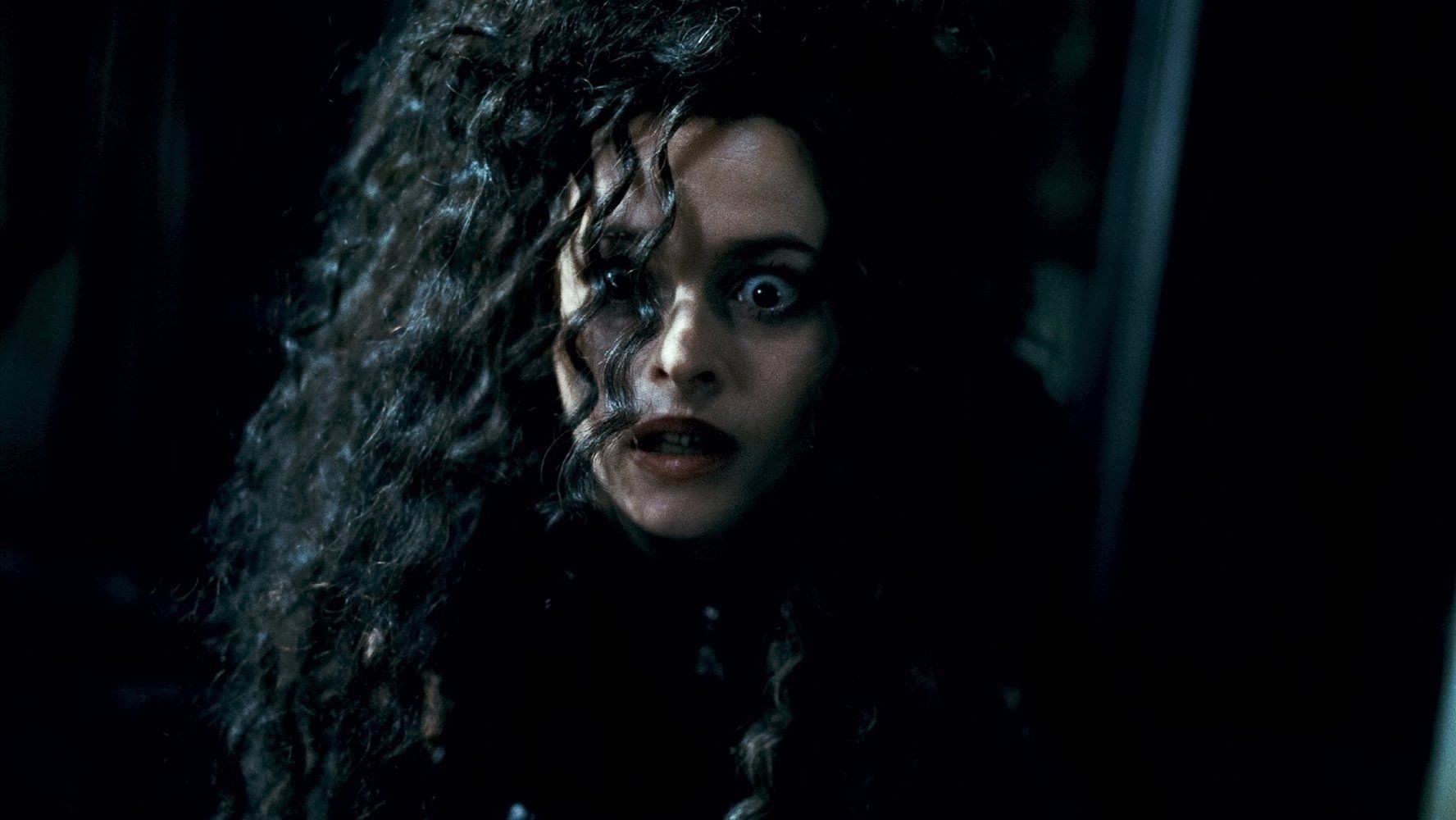 A atriz Helena Bonham Carter na franquia Harry Potter (Foto: Reprodução)