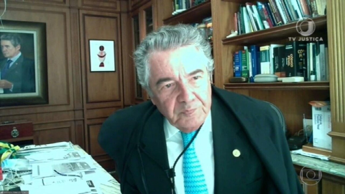 Marco Aurélio recebe homenagem pelos 31 anos no STF - Vimarsana News