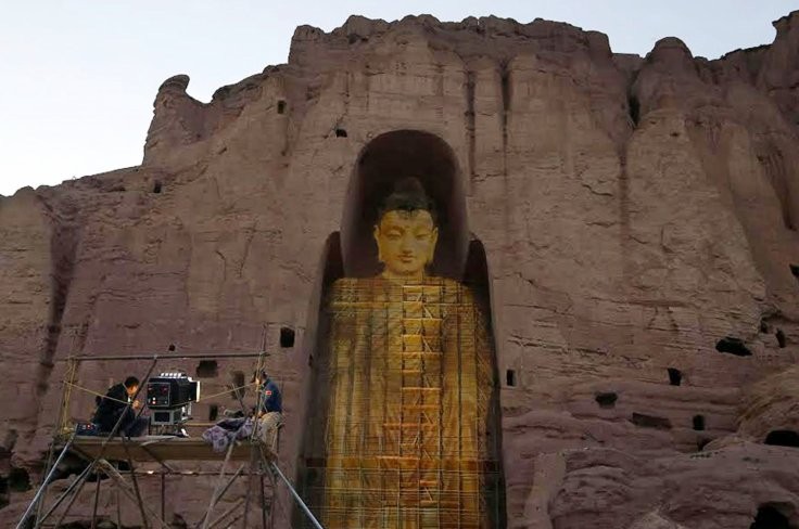 projeção a laser reproduz estátua de Buda em tamanho real (Foto: Reprodução)