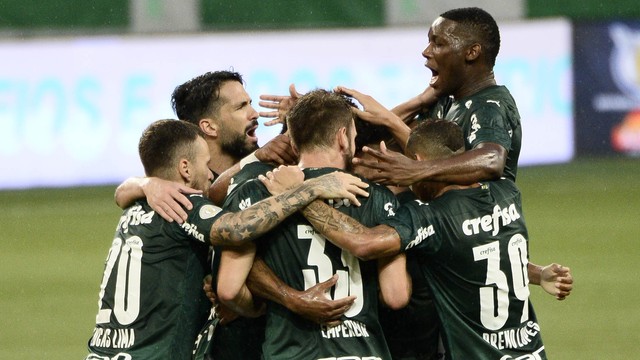 Atuações do Palmeiras: Luiz Adriano marca de cabeça e garante vitória apertada