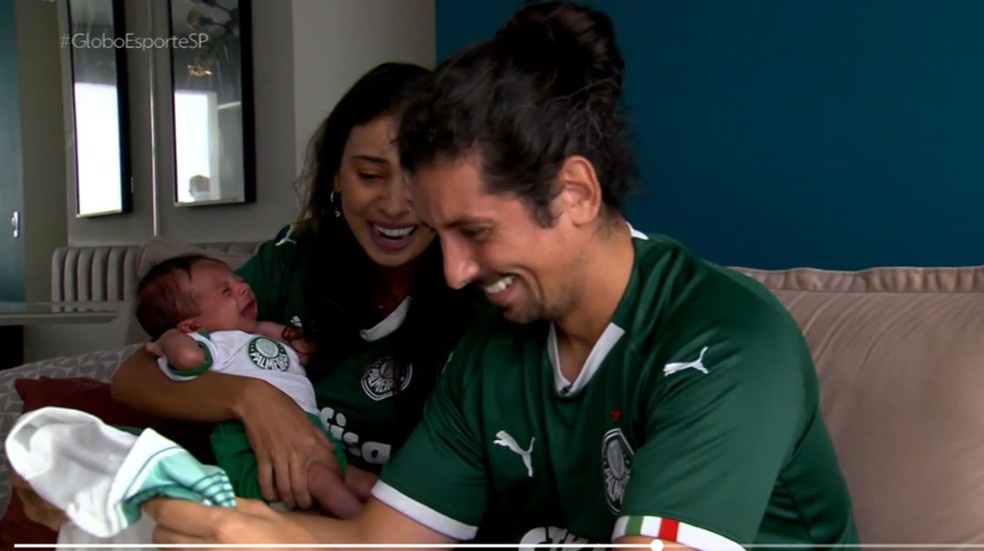 Sortudo! Veja o que o Abel deu de presente ao pequeno Abelzinho