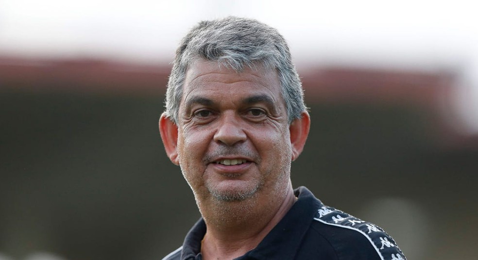 Gerente assume função na base do Corinthians; analista aceita proposta de clube português