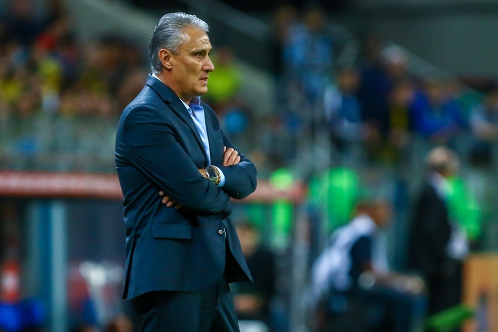Tite disse que avanço dos laterais fez Brasil jogar melhor (Foto: Lucas Uebel/Getty Images)