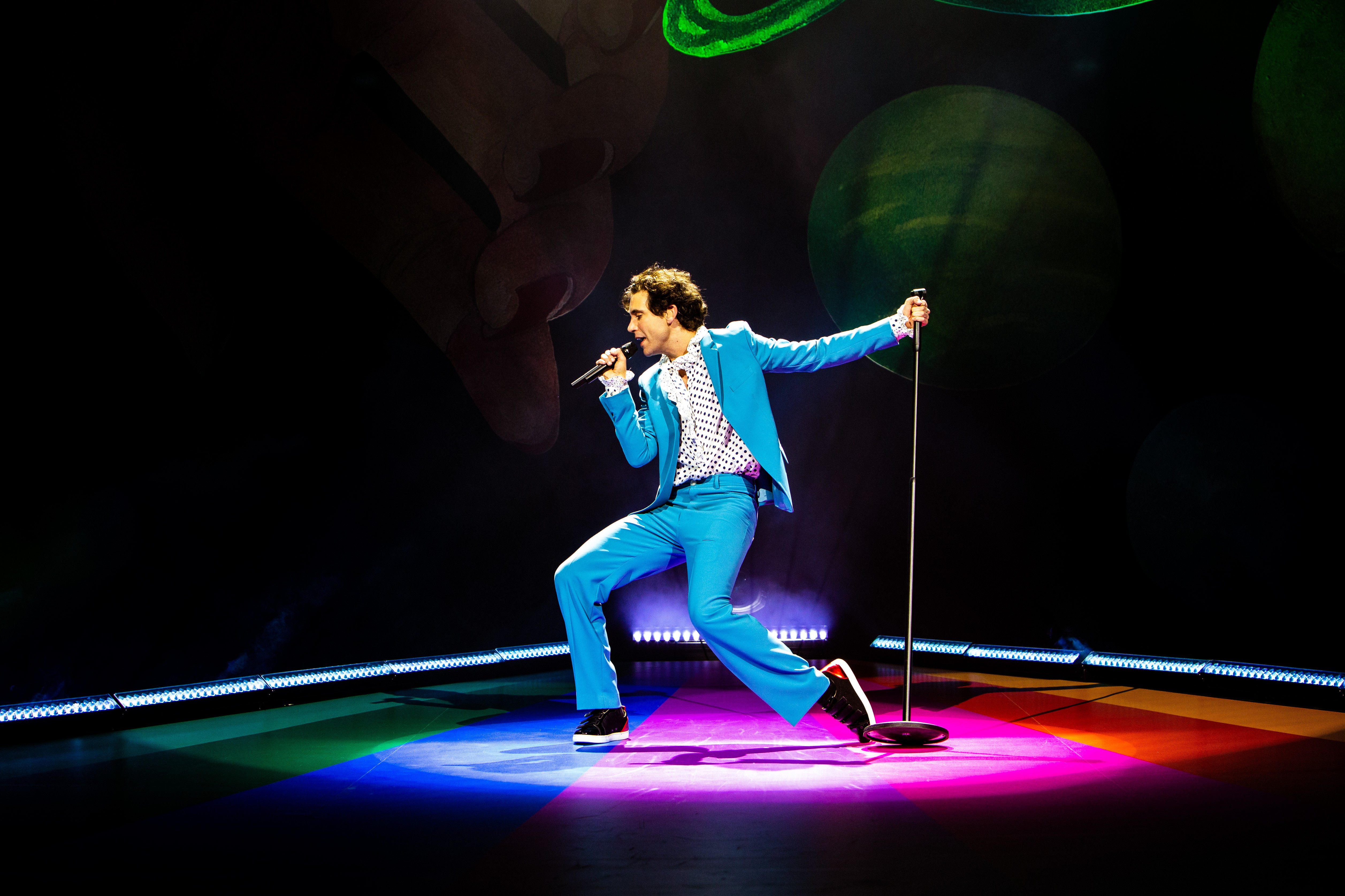 Mika performs live at Mediolanum Forum in Milano, Italy, on December 03 2019. Mika is an English recording artist and singer-songwriter, and He was named the number-one predicted breakthrough act of 2007 in an annual BBC poll of music critics, Sound of 20 (Foto: NurPhoto via Getty Images)