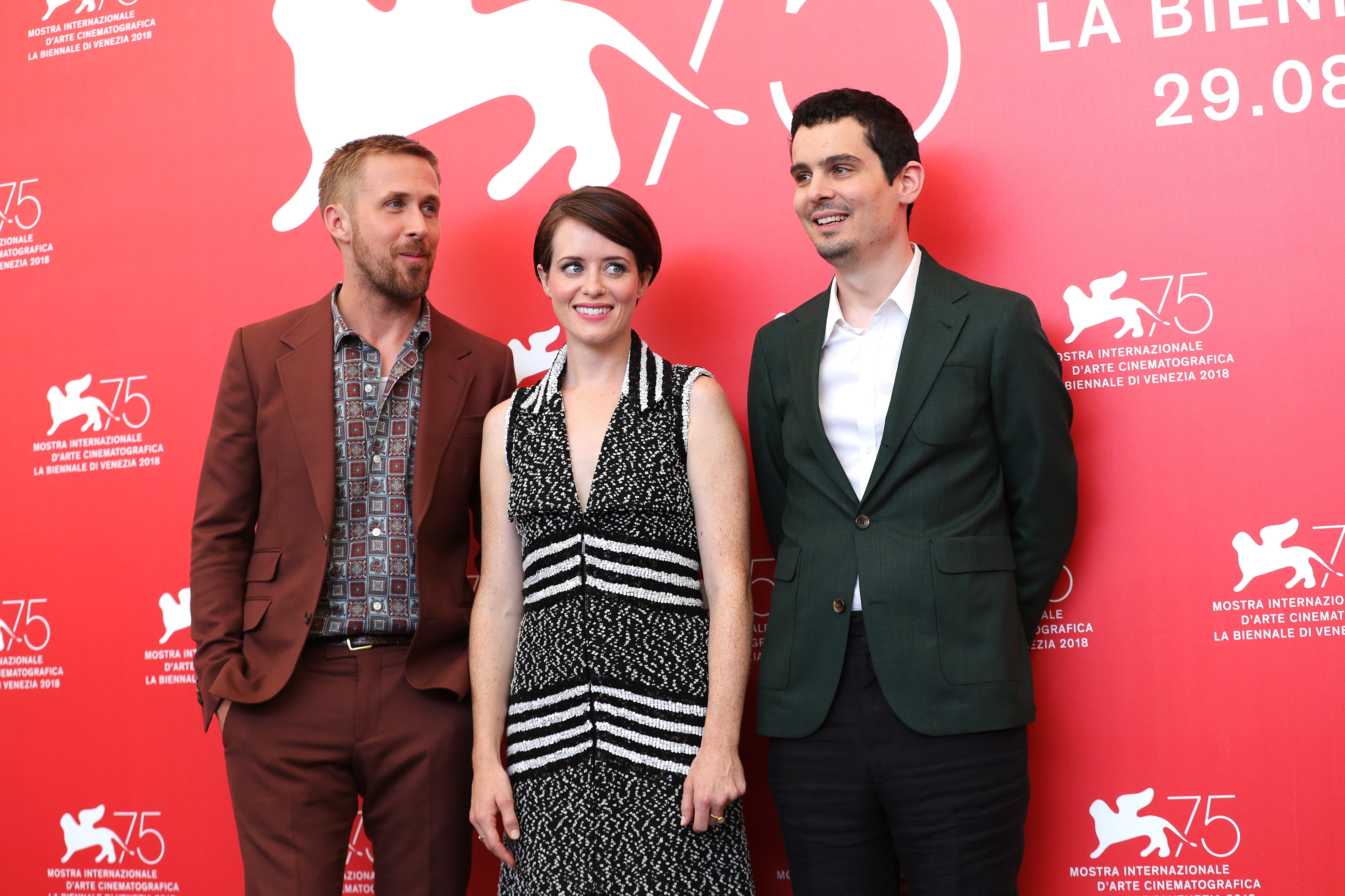 Ryan Gosling, Claire Foy e o diretor Damien Chazelle (Foto: Getty Images)