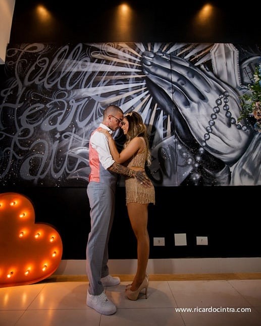 MC Guimê e Lexa fazem ensaio pré-casamento (Foto: Reprodução/Instagram)
