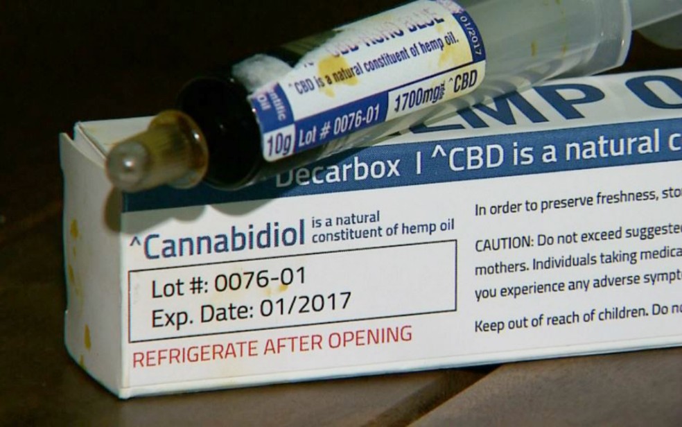 Ampola de canabidiol importada para o Brasil apÃ³s autorizaÃ§Ã£o judicial (Foto: MÃ¡rcio Meireles/EPTV)