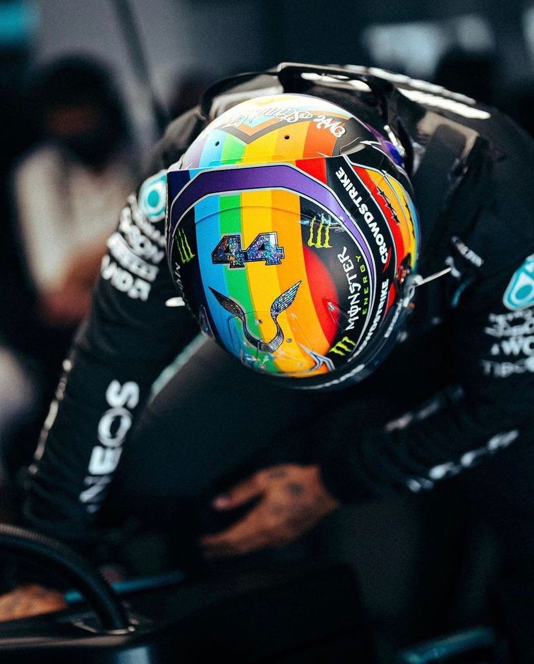 Lewis Hamilton (Foto: Reprodução: Instagram @caldatodesign)
