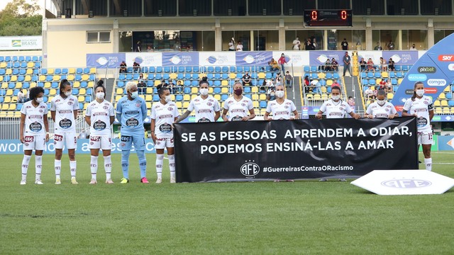 Ferroviária fez campanha antirracista na estreia da Brasil Ladies Cup   