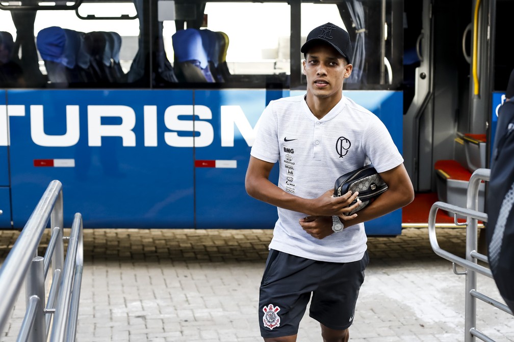 Pedrinho em viagem pelo Corinthians — Foto: Rodrigo Gazzanel/Ag. Corinthians