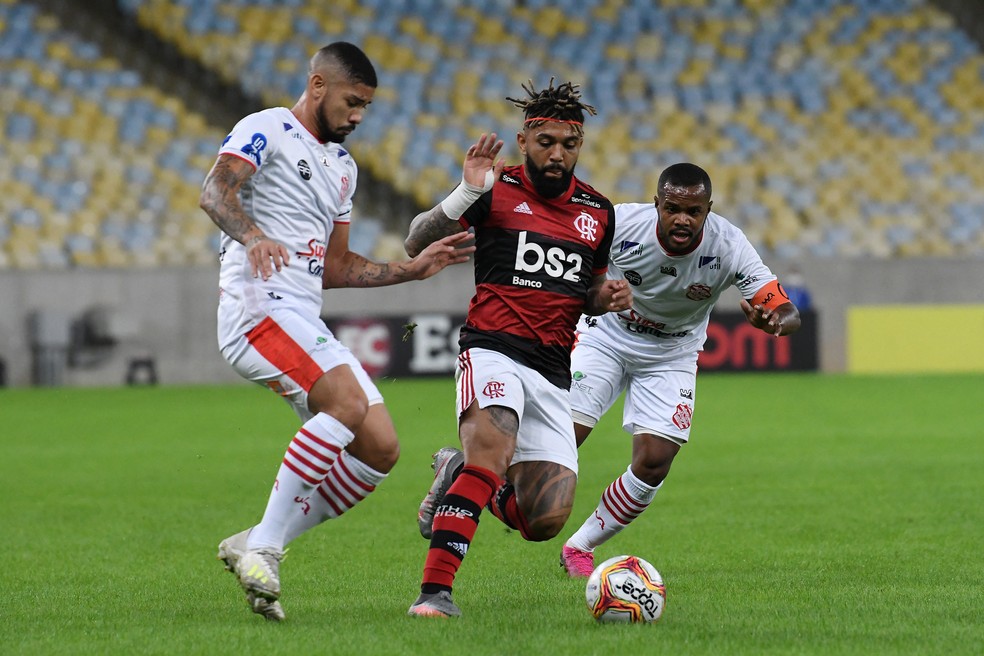 Veja os melhores momentos de Bangu 0x3 Flamengo, pelo Campeonato Carioca