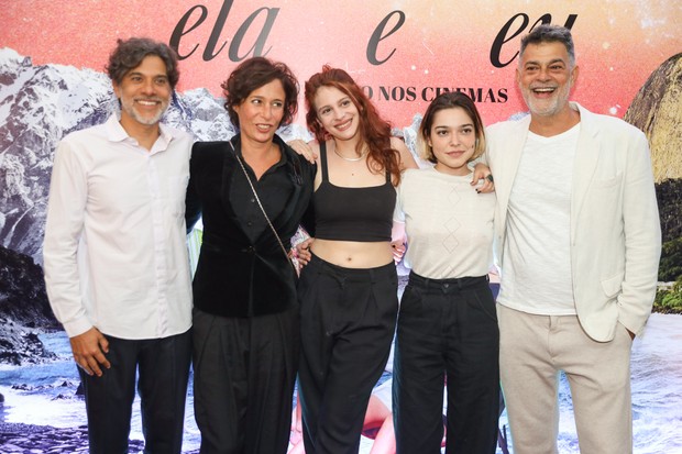 Gustavo Rosa de Moura, Andrea Beltrao, Lara Tremouroux, Bella Camero e Eduardo Moscovis (Foto: Lucas Ramos/BrazilNews)