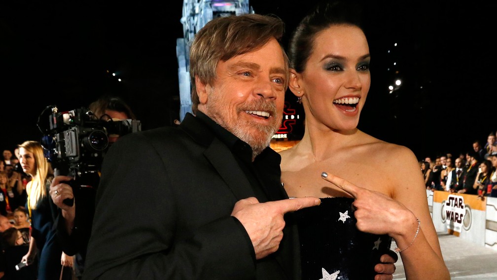 Mark Hamill e Daisy Ridley na pré-estreia mundial de 'Star Wars: Os últimos Jedi' (Foto: Mario Anzuoni/Reuters)