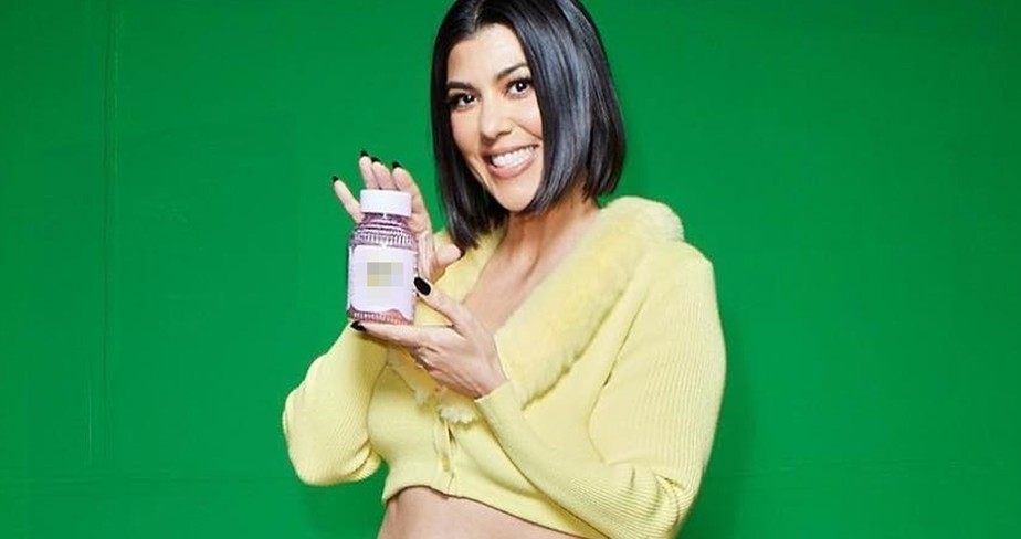 Kourtney Kardashian rebate comentário sobre suposta gravidez