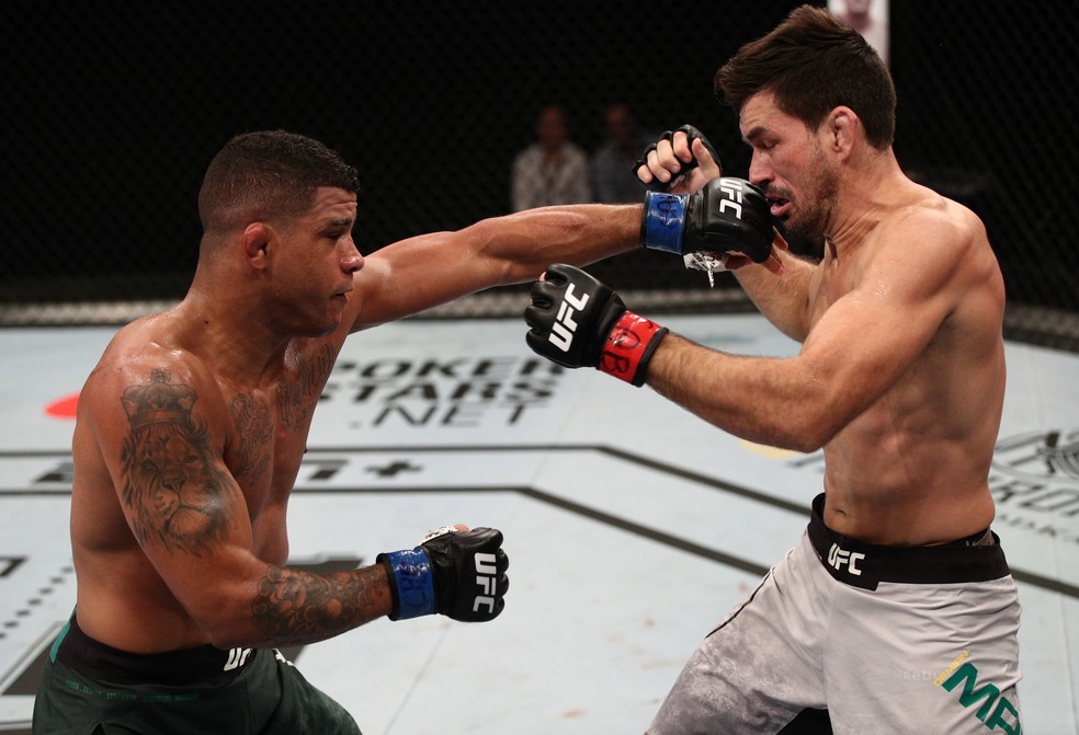 Gilbert Durinho nocauteou Demian Maia no UFC Brasília — Foto: Getty Images