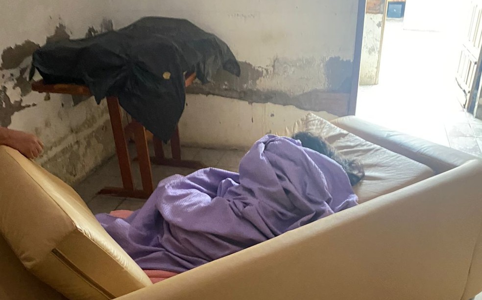 Mãe e filha foram encontradas em condições inapropriadas, na cidade de Iaçu — Foto: Divulgação/SSP