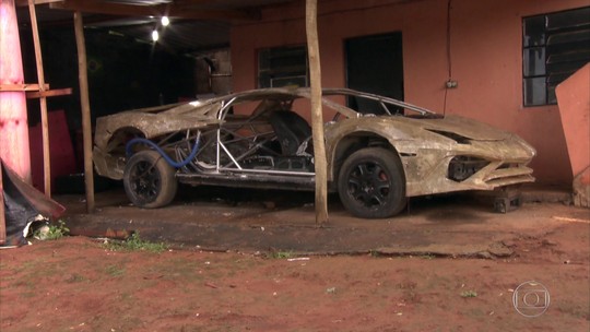 Polícia de SP fecha o cerco a oficinas que fabricam carros de luxo falsificados