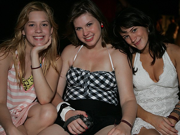 Sophia Abrahão, Carolinie Figueiredo e Bianca Bin estavam sempre juntas (Foto: Cedoc / TV Globo)