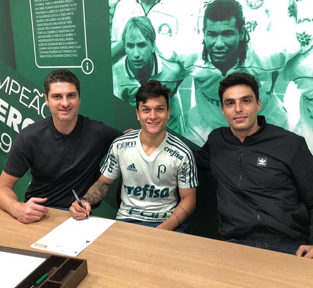 Palmeiras renova contrato de Artur, atacante que se destacou na Série B