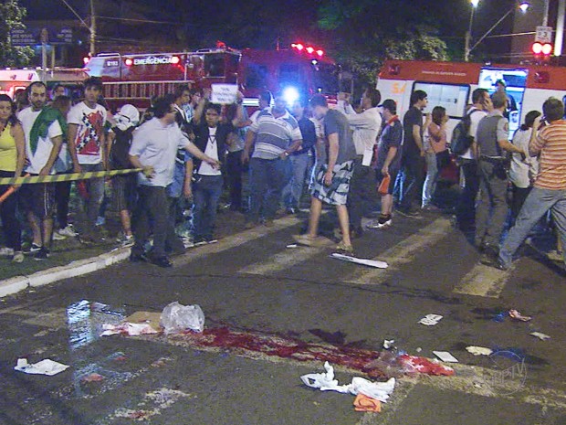 Jovem morreu atropelado por carro modelo SUV durante protesto em Ribeirão Preto (Foto: César Tadeu/EPTV)